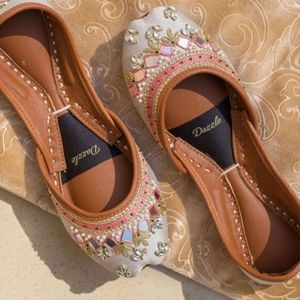 Pakistani khussa chapal